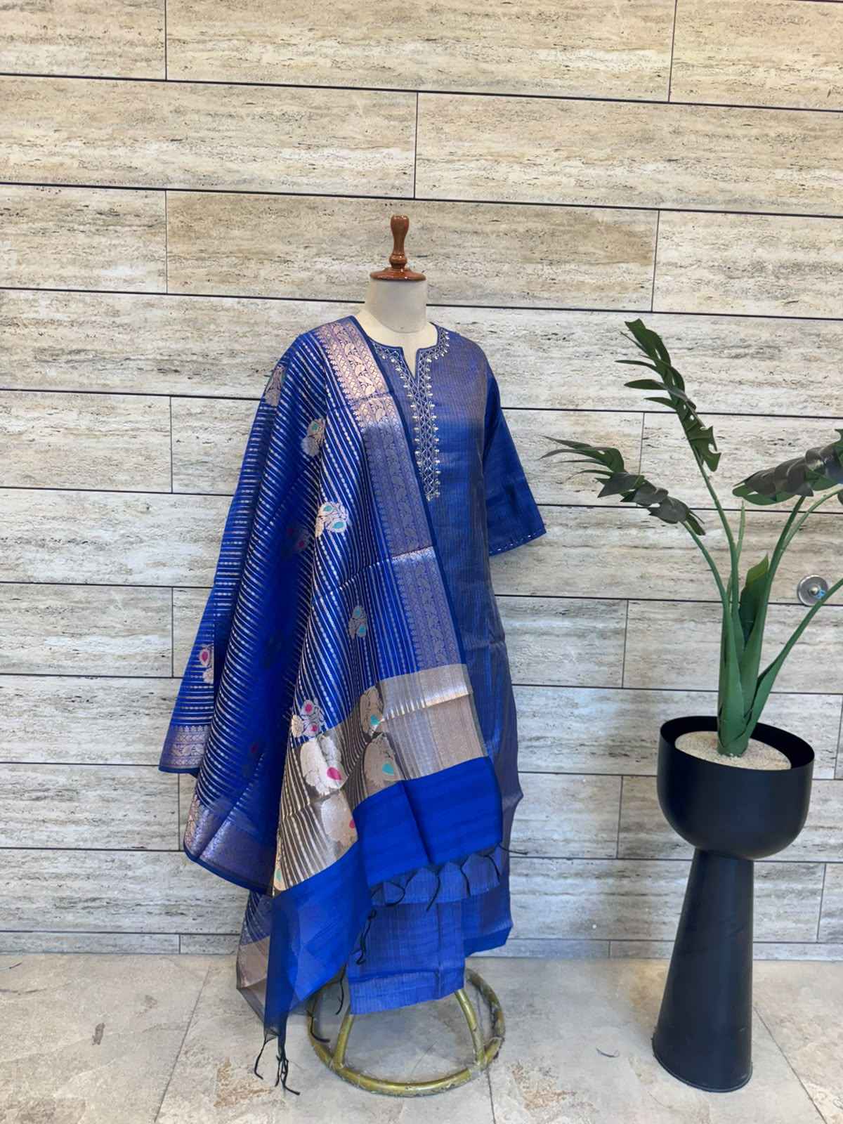Tissue Simmer Three Piece Dupatta Set