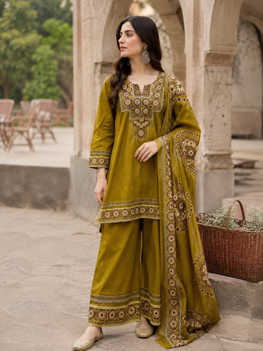 Short Length Dupatta Set With Plazoo CS0341