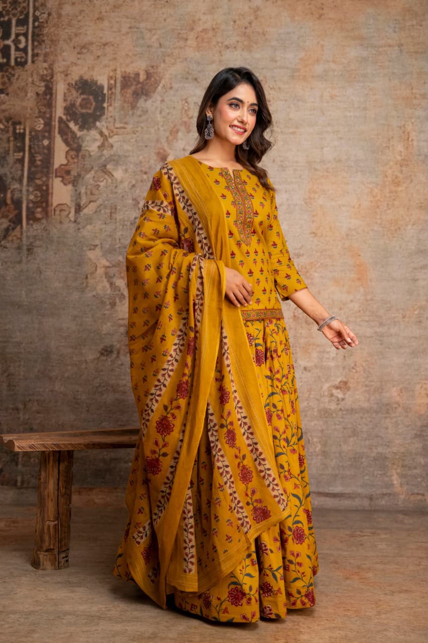 Short Length Dupatta Set With Skirt In Cotton Fabric CS0342