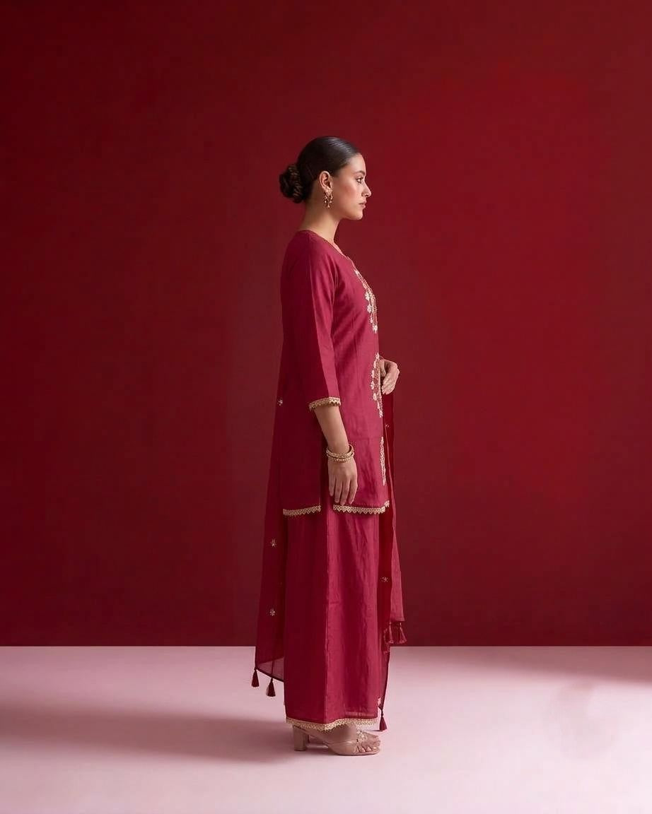 Short length Dupatta set with plazoo in muslin fabric